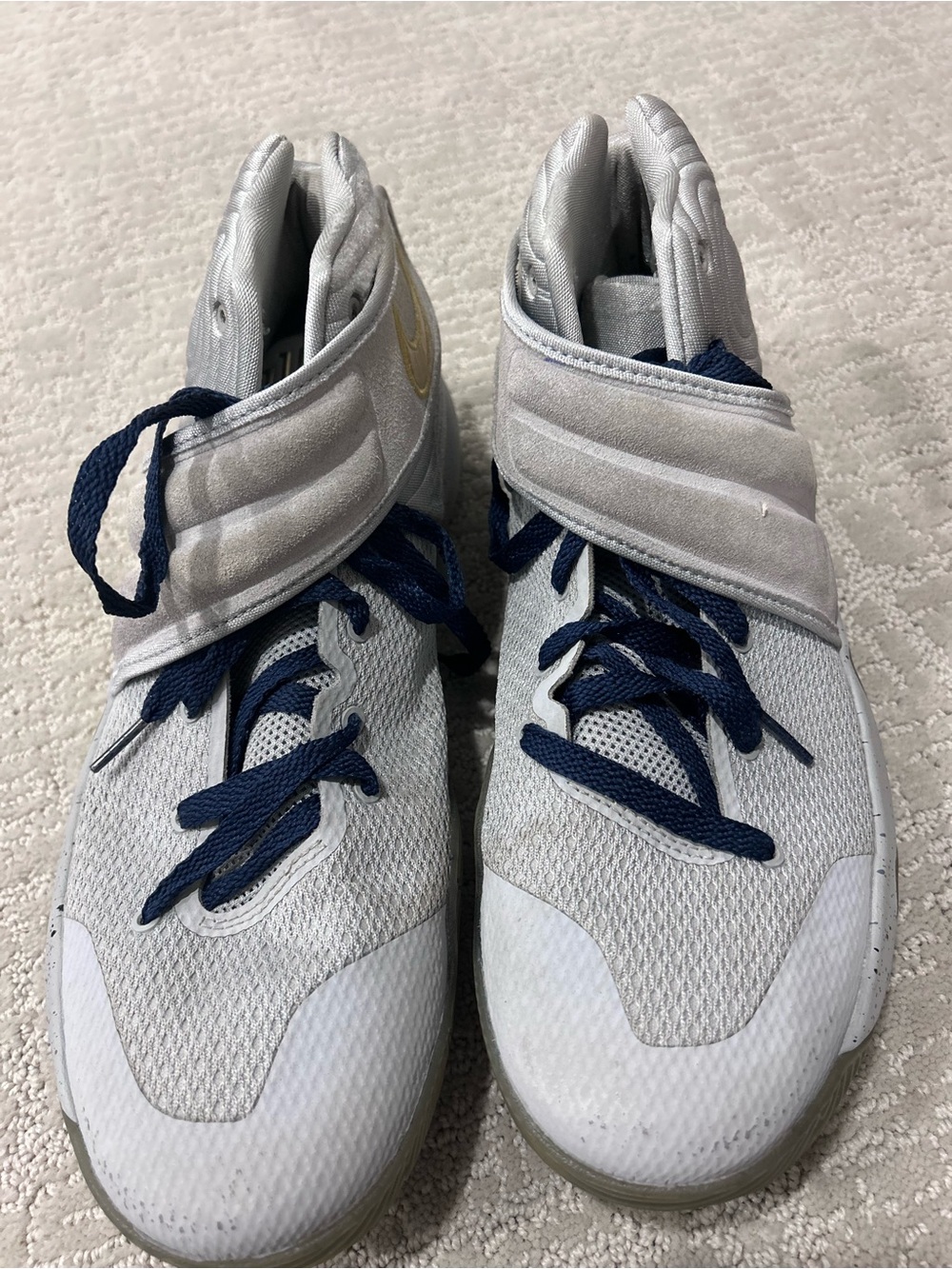 Nike Kyrie Irving 2 Battle Grey Basketball Shoes Size 12